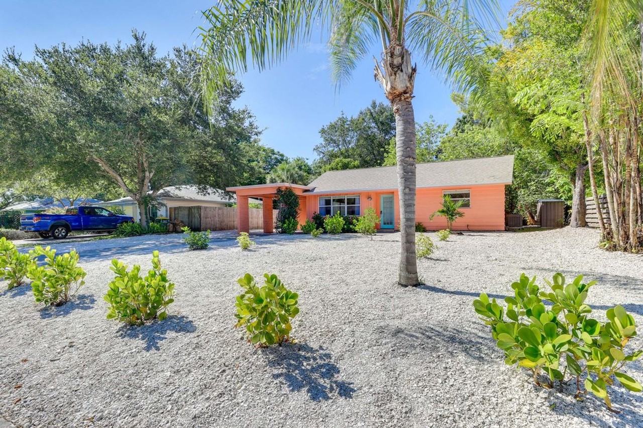 2738 Martin St - Photo 2 of 25