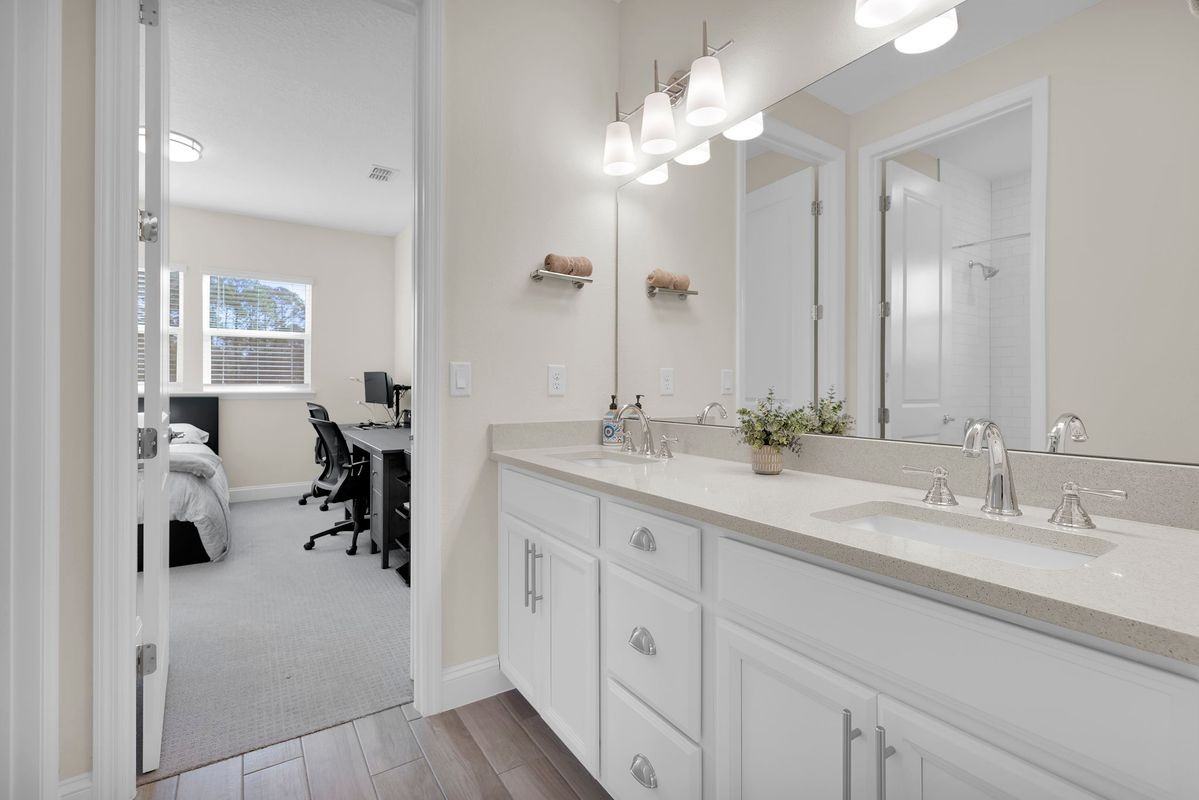 2839 Montilla Dr - Photo 3 of 43