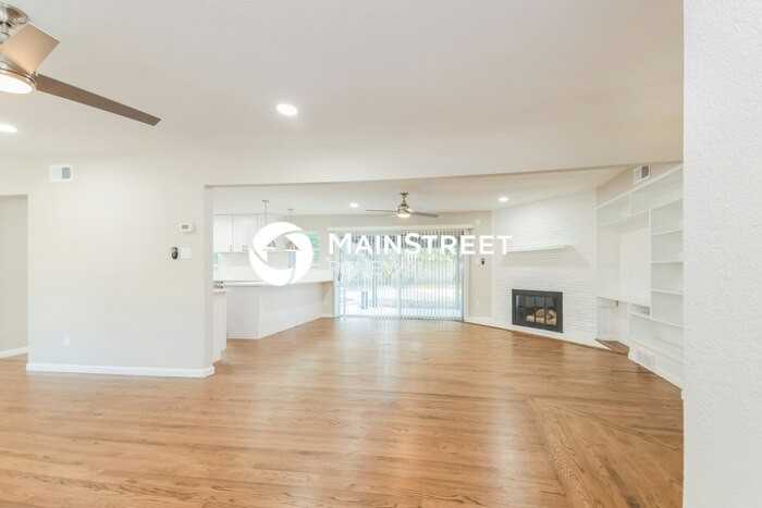 6518 Ridgemont Dr - Photo 3 of 15