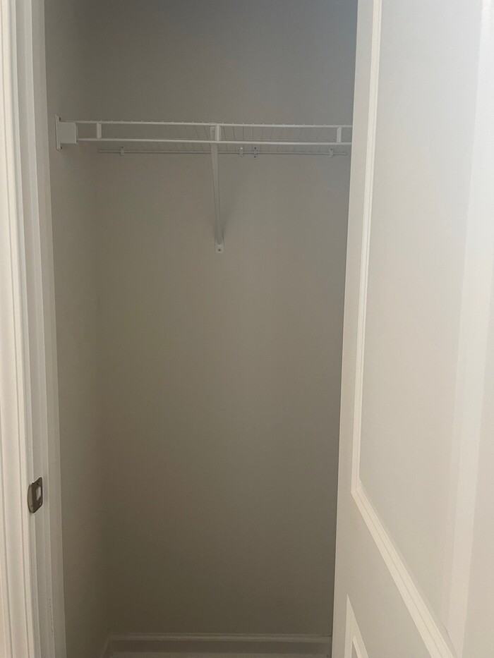 147 Old Home Rd - Photo 3 of 39