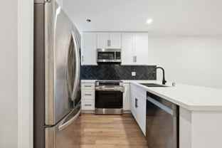 17000 Burbank Blvd #309 - Photo 1 of 1