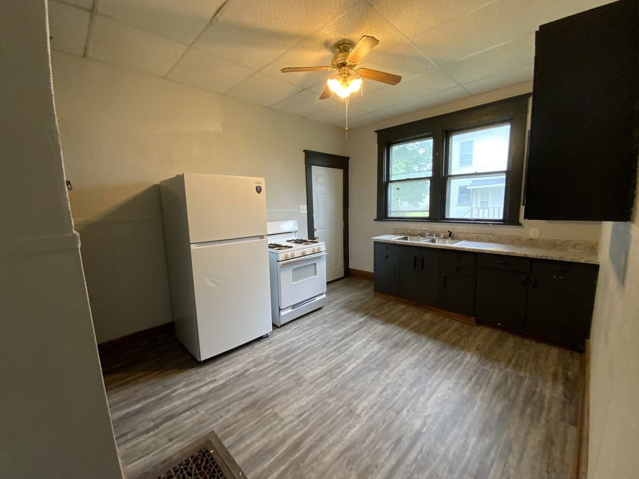 1214 N Walnut St #1 - Photo 5 of 11