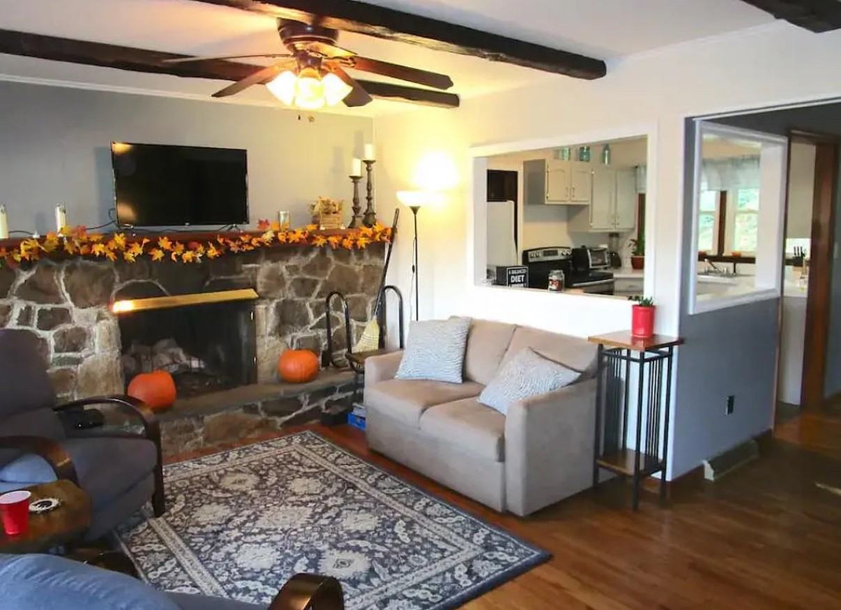 83 Southlake Rd #NA - Photo 2 of 12