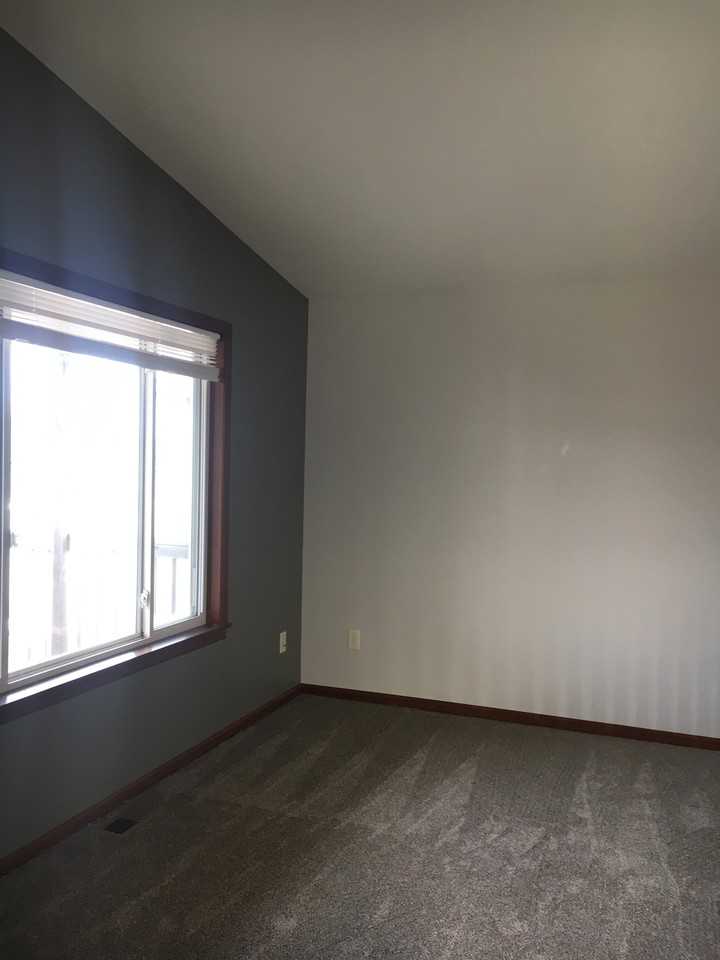 508 S Whitewood Ave #NA - Photo 3 of 17