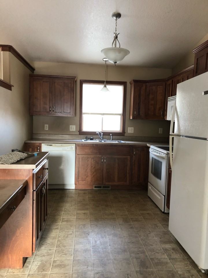 508 S Whitewood Ave #NA - Photo 7 of 17
