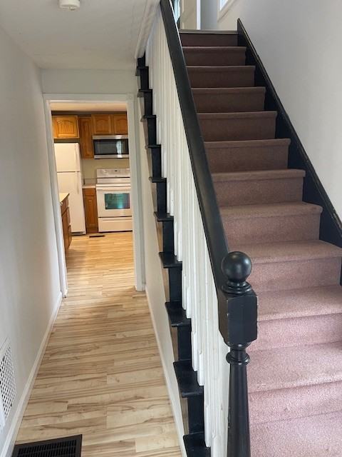 306 1/2 W Linden St #NA - Photo 5 of 10