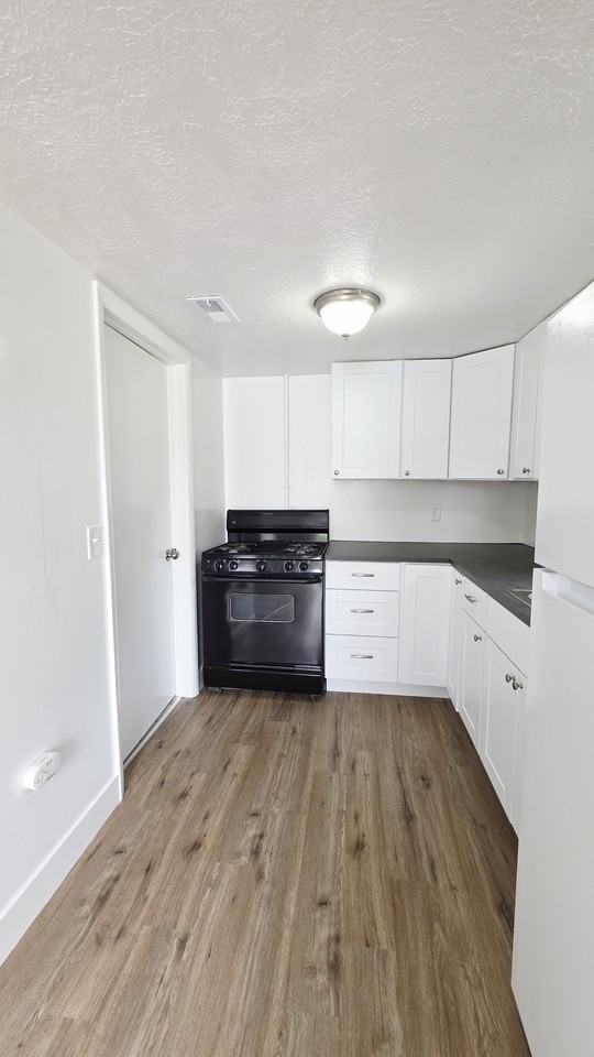 428 S Navajo St #NA - Photo 3 of 12