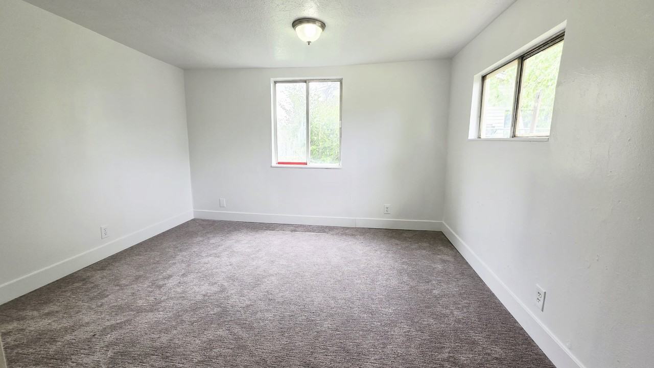 428 S Navajo St #NA - Photo 7 of 12