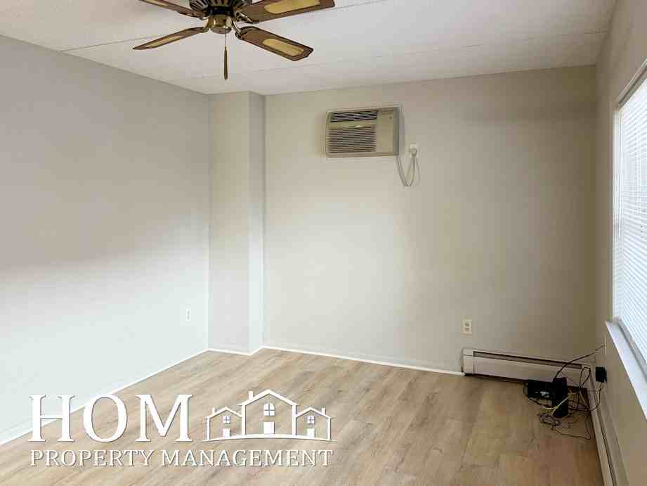 107 E Liberty St #2 - Photo 4 of 9