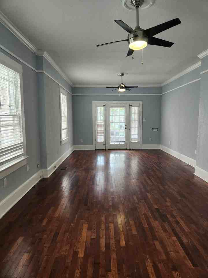 6 Fontainebleau Dr - Photo 3 of 22