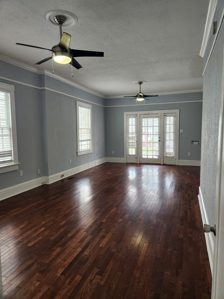 6 Fontainebleau Dr - Photo 5 of 22