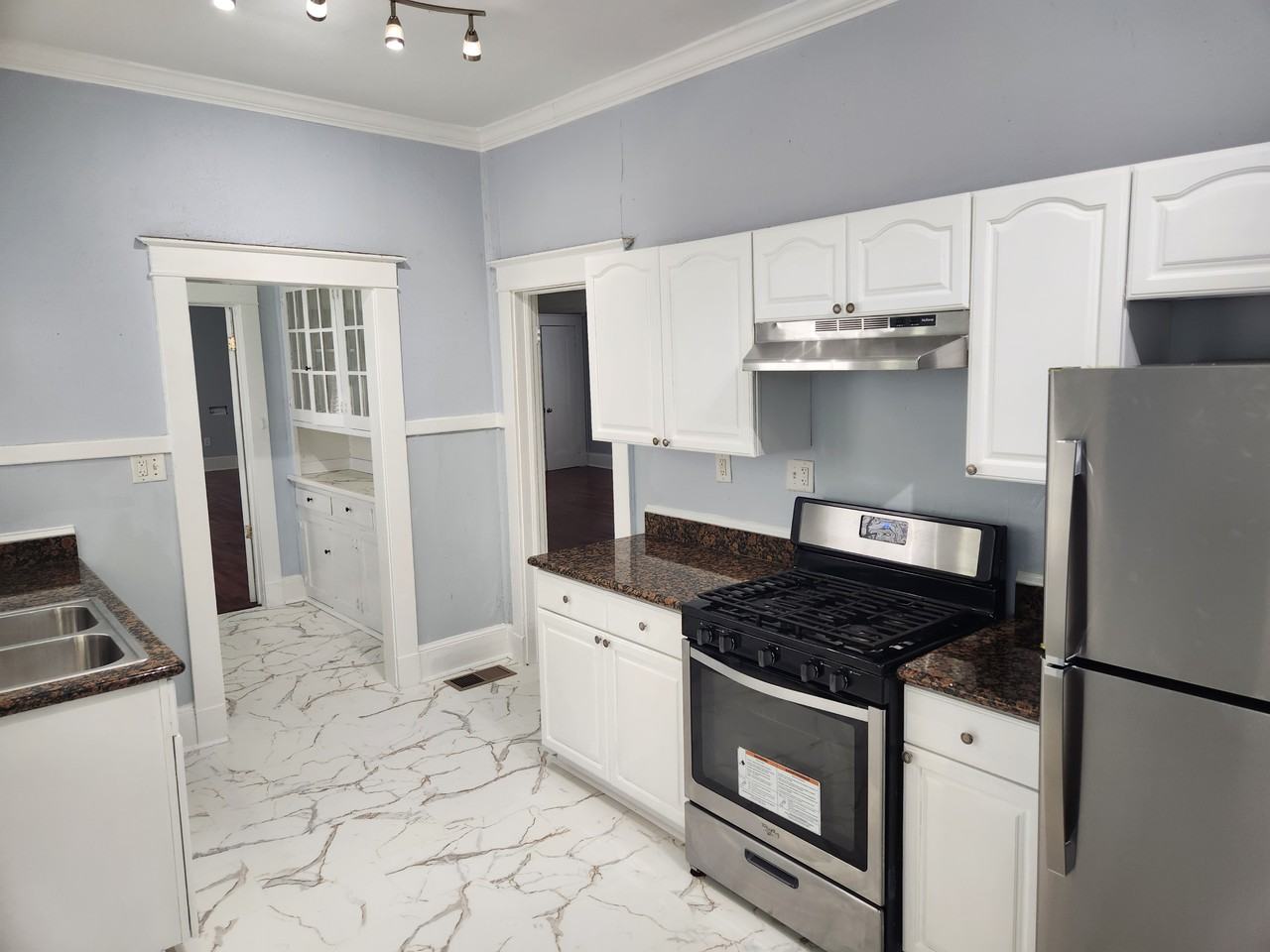 6 Fontainebleau Dr - Photo 6 of 22