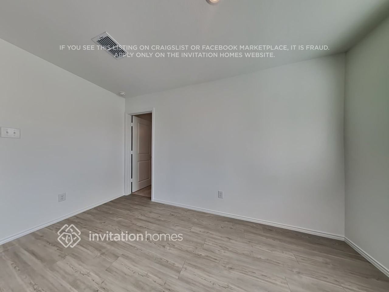 1009 Wildflower St - Photo 6 of 17