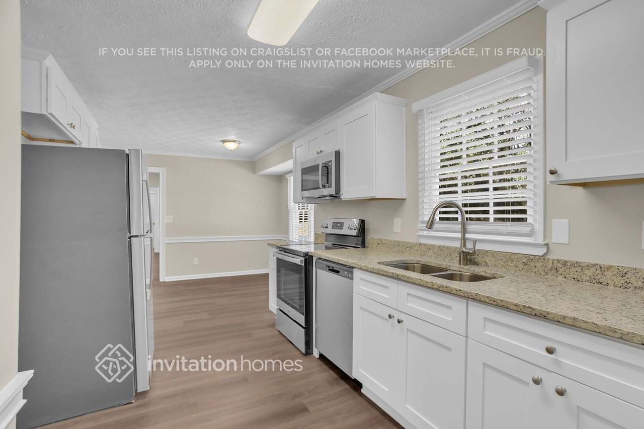 4011 Colonial Dr Sw - Photo 7 of 27