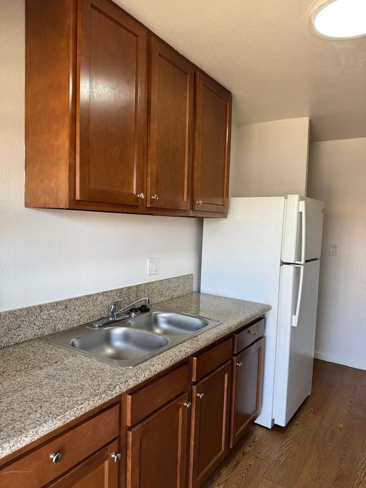 Park House Apartments - Photo 4 of 12