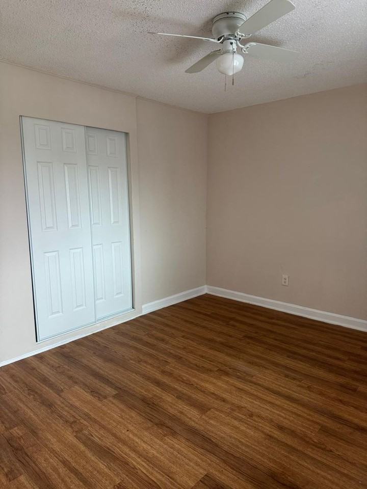 Park House Apartments - Photo 6 of 12