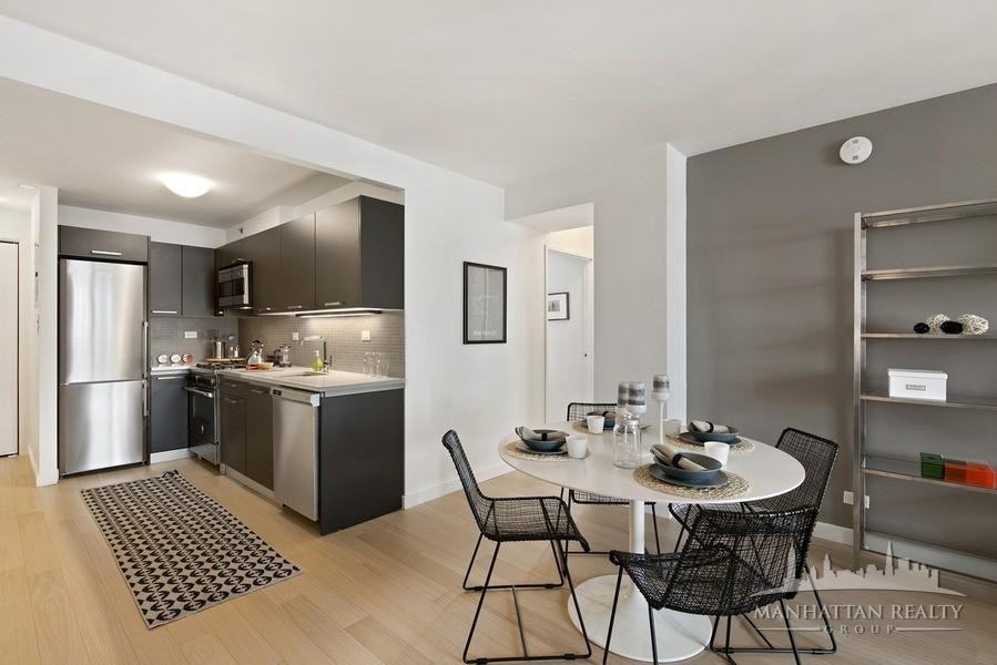 E 39th St #10G - Photo 3 of 16