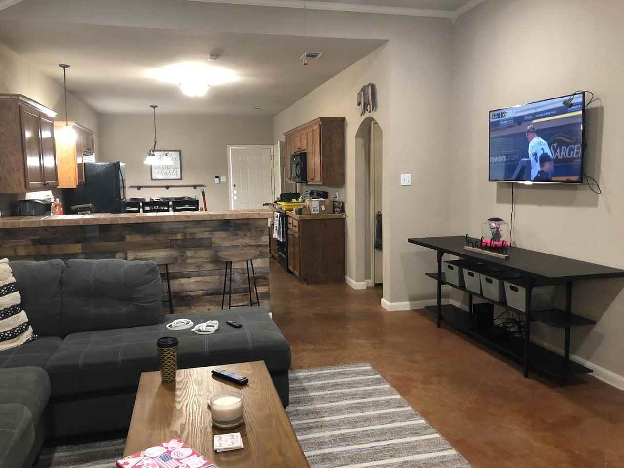 200 Garden Dr - Photo 3 of 37