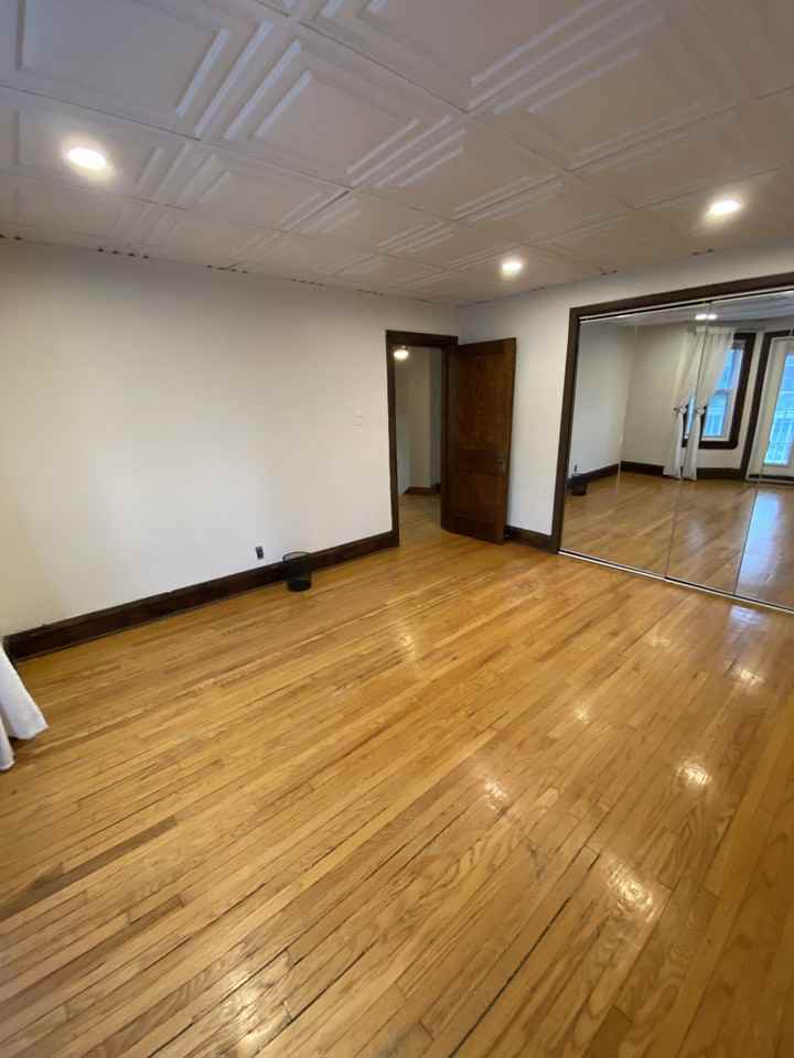 130 Home St - Photo 3 of 20