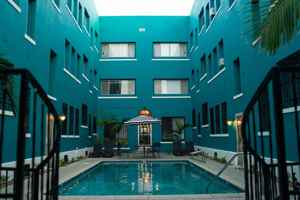 featured image of 6075 Franklin Ave