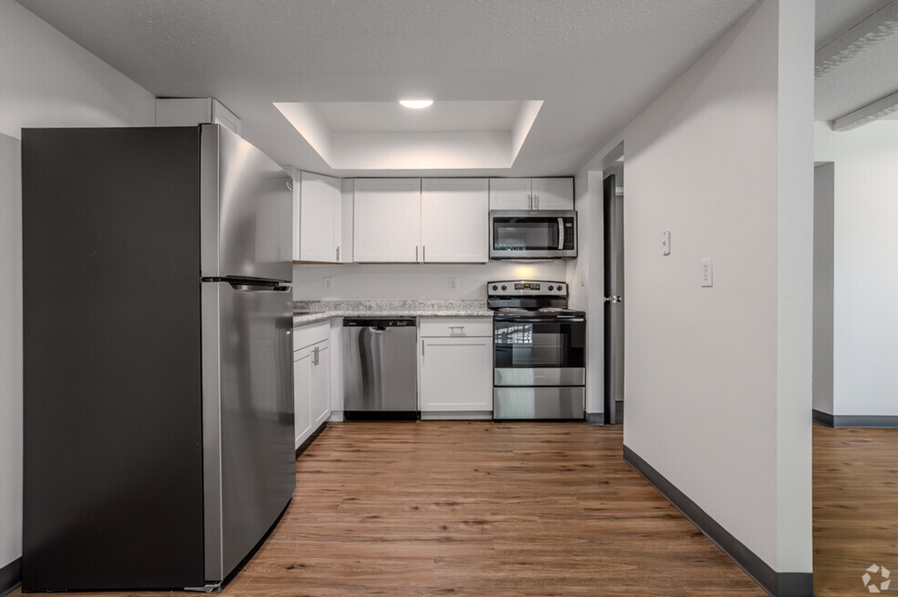 Londondale Village - Photo 5 of 24