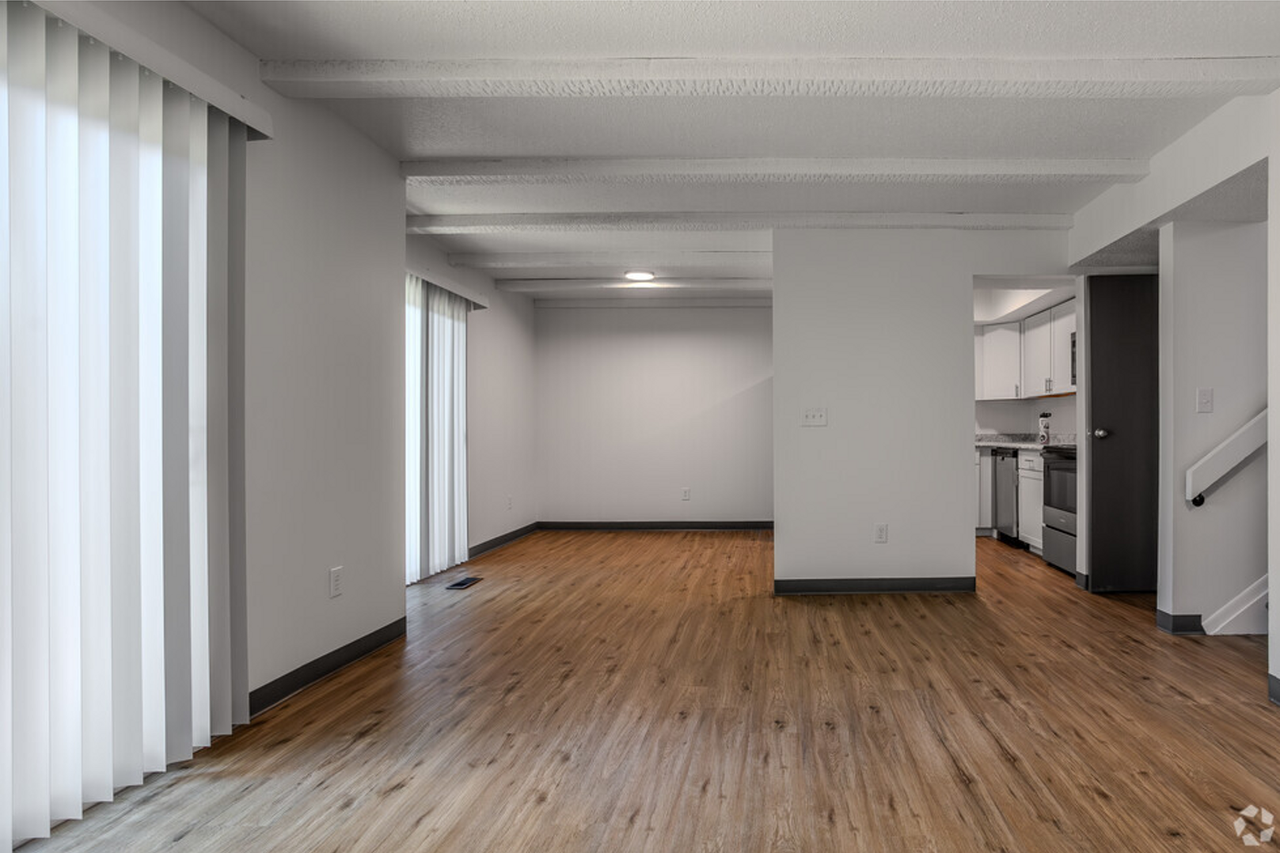 Londondale Village - Photo 7 of 24