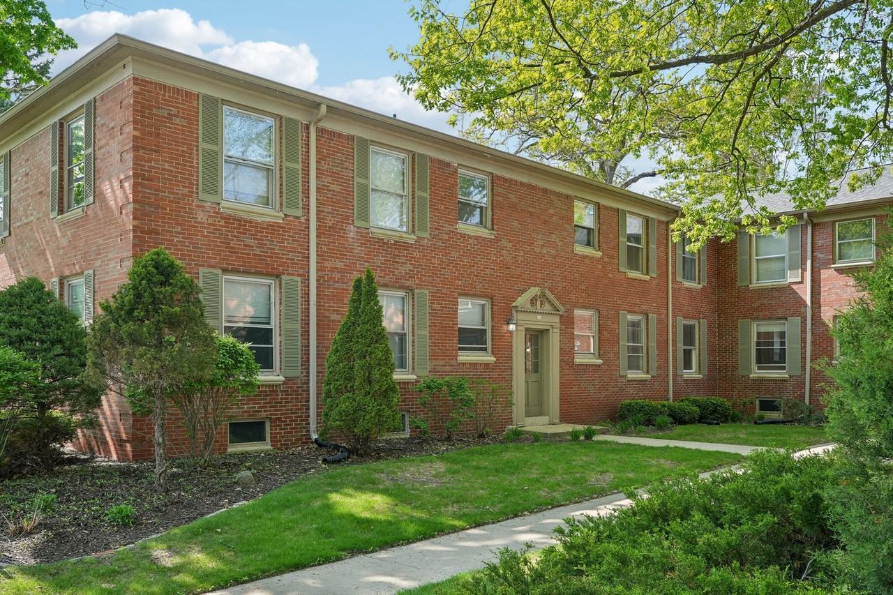 820-834 Henry Clay - Photo 2 of 18