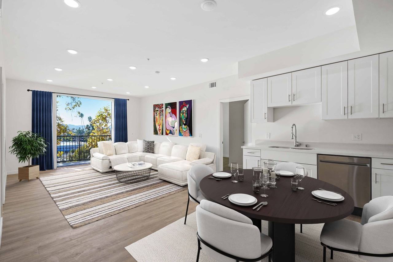 14541 Gilmore St Apartments - Photo 2 of 44