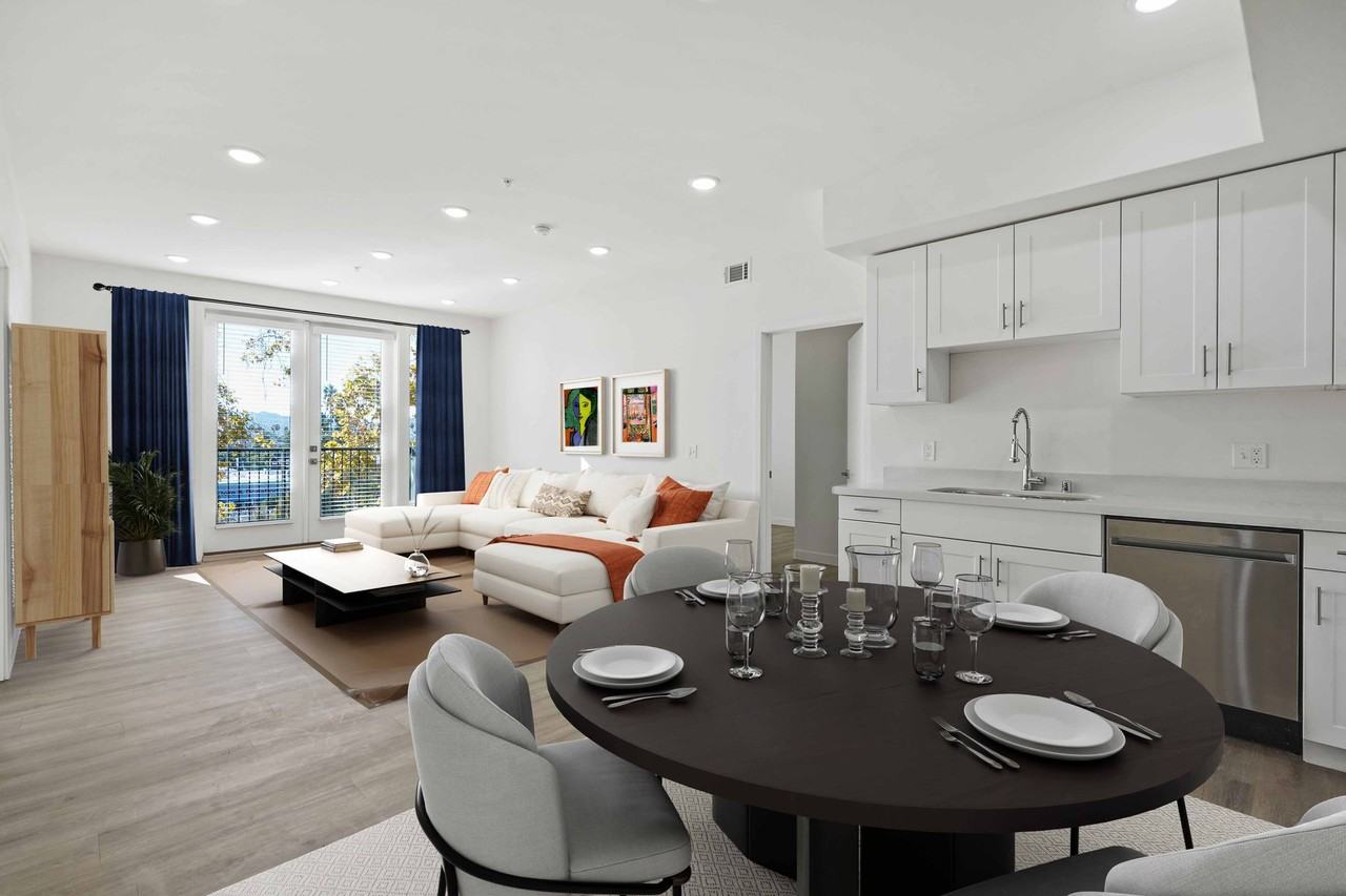 14541 Gilmore St Apartments - Photo 4 of 44