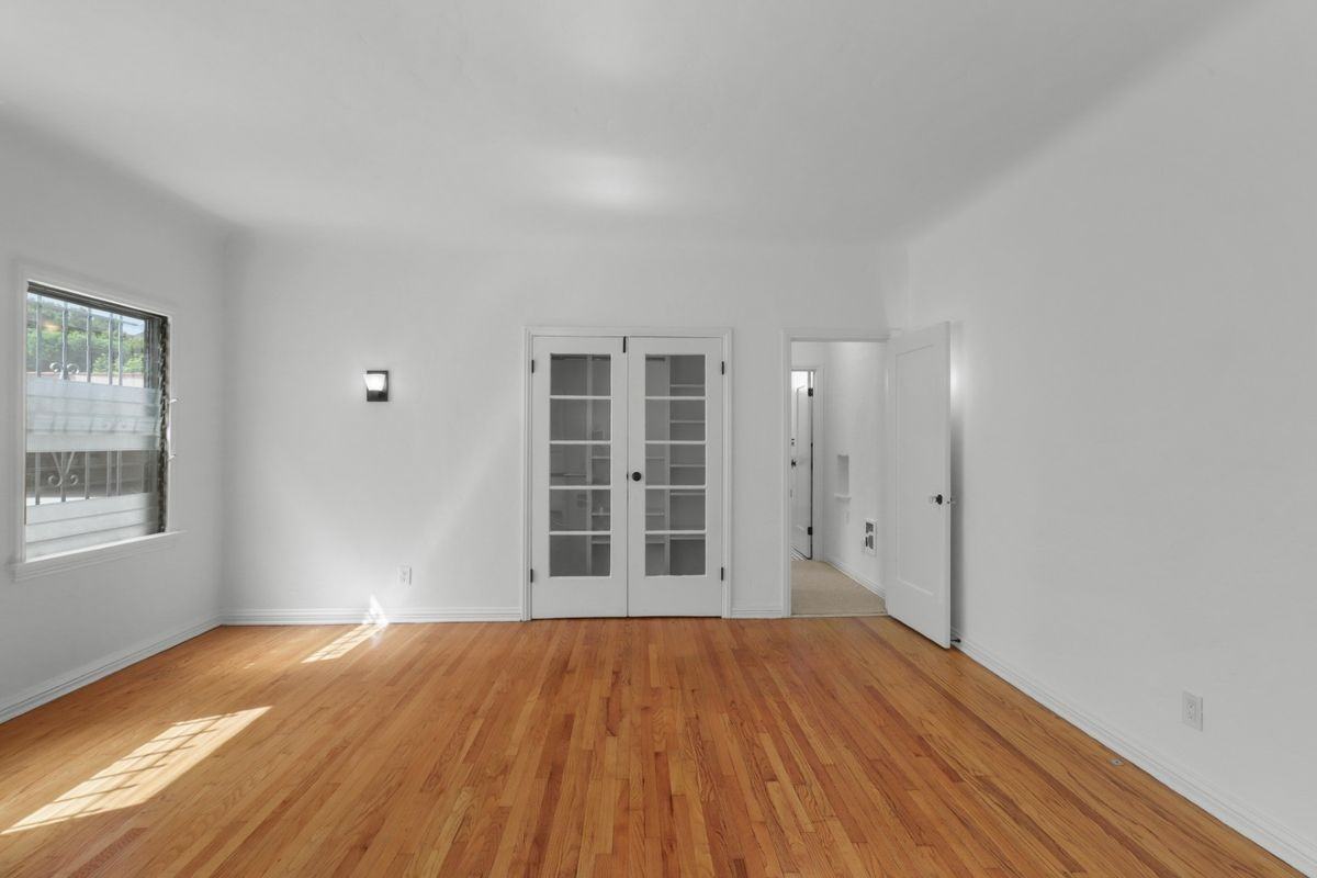 6282 Commodore Sloat Dr ##4 - Photo 2 of 25