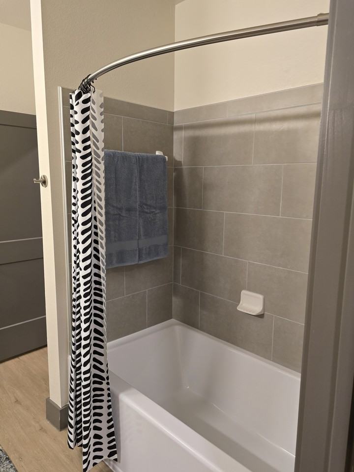 2156 Oak Run Parkway - Photo 7 of 14