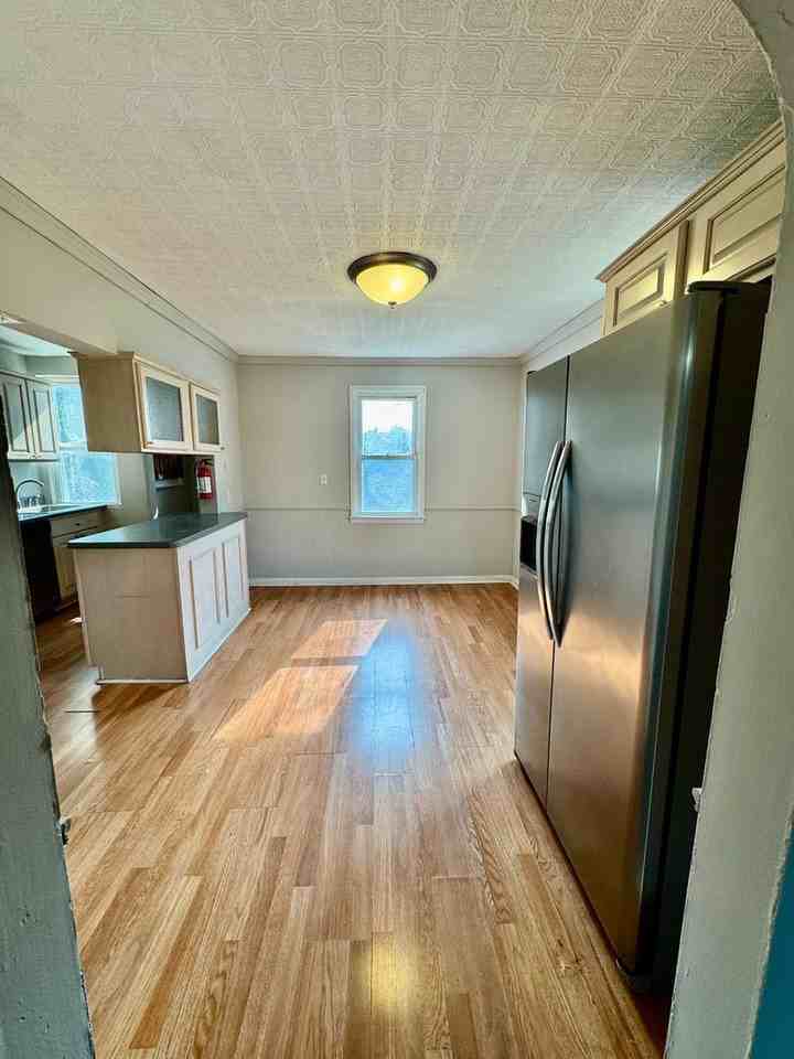 242 New Jersey Rd - Photo 4 of 16