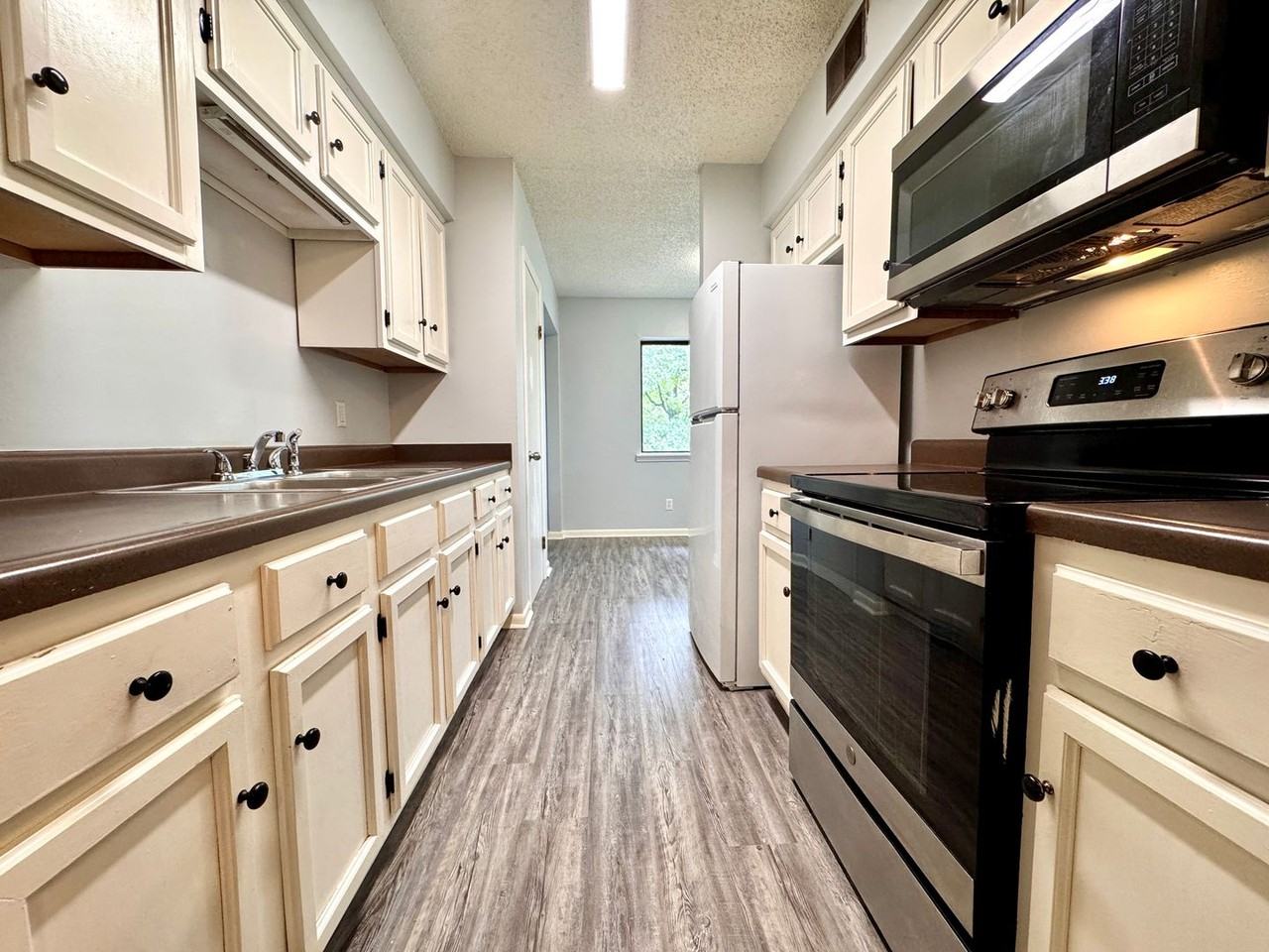 400 N Conway St #17 - Photo 4 of 21