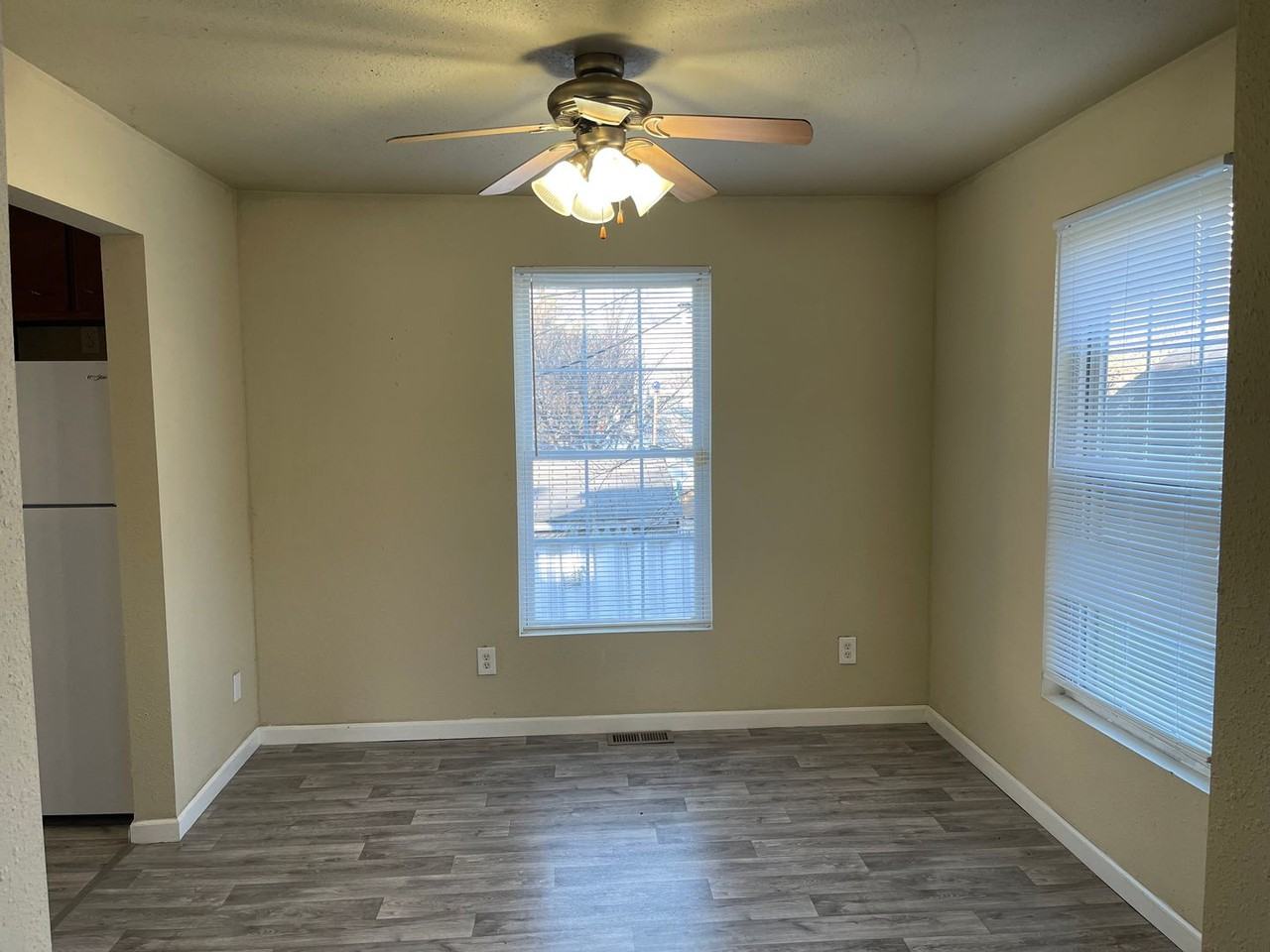 38 East Beardsley Avenue - Photo 2 of 11