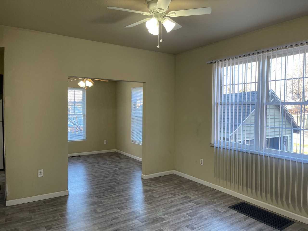 38 East Beardsley Avenue - Photo 3 of 11