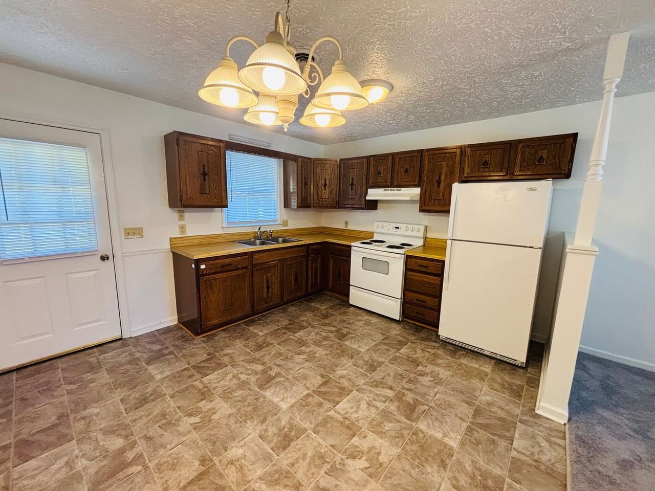 1530 Pine St #A - Photo 5 of 15