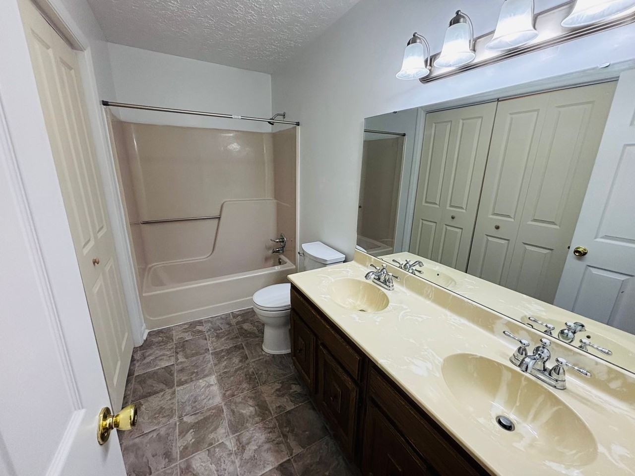 1530 Pine St #A - Photo 7 of 15