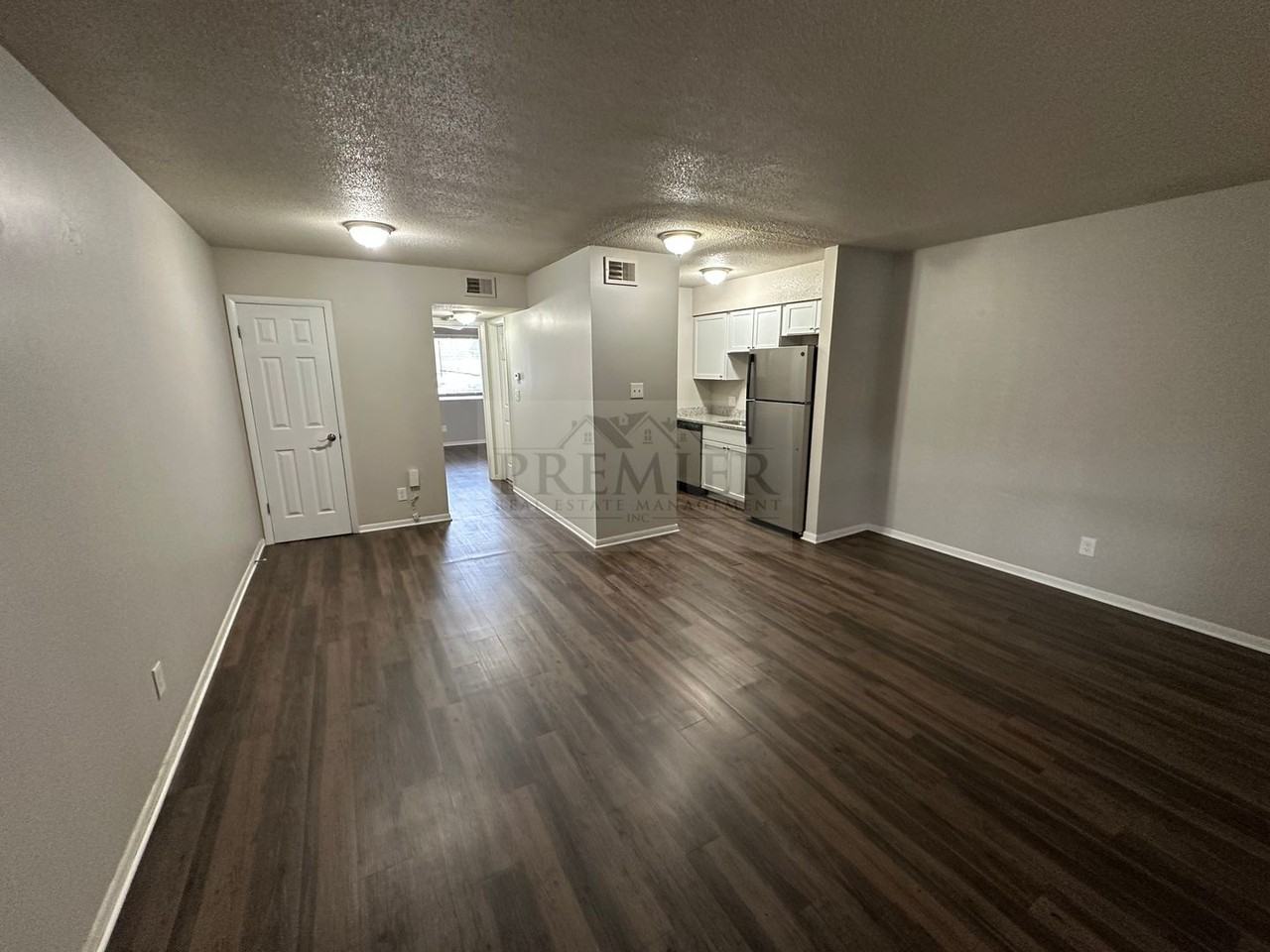 6007 Barton Dr - Photo 6 of 17