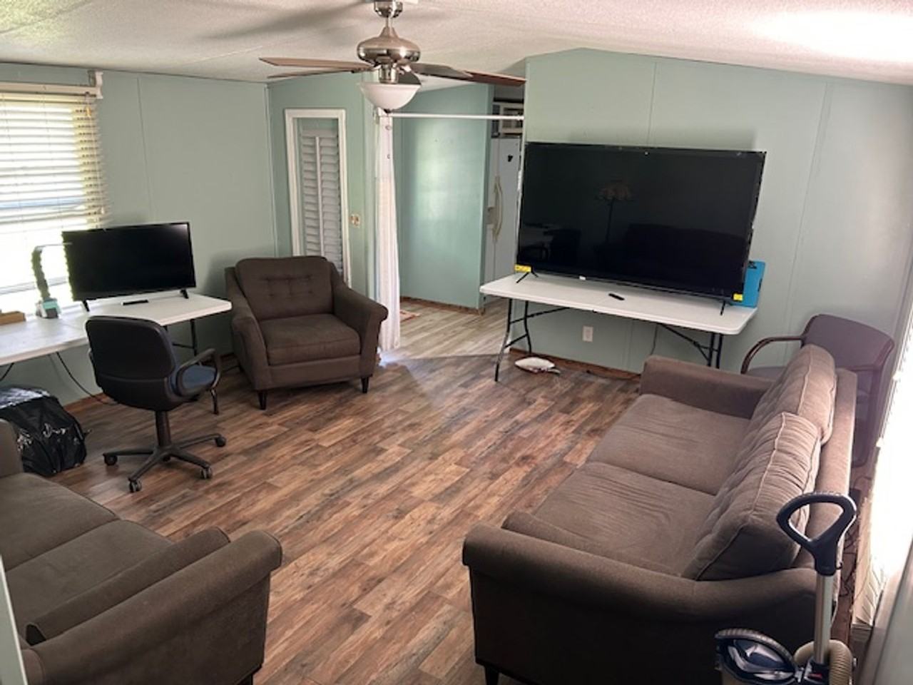 9810 Madeline Cir - Photo 2 of 5