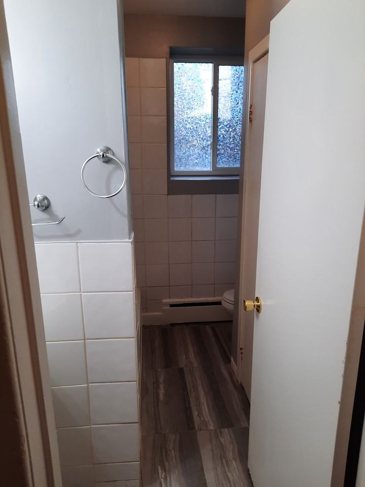 315 Kent St #1 - Photo 3 of 11