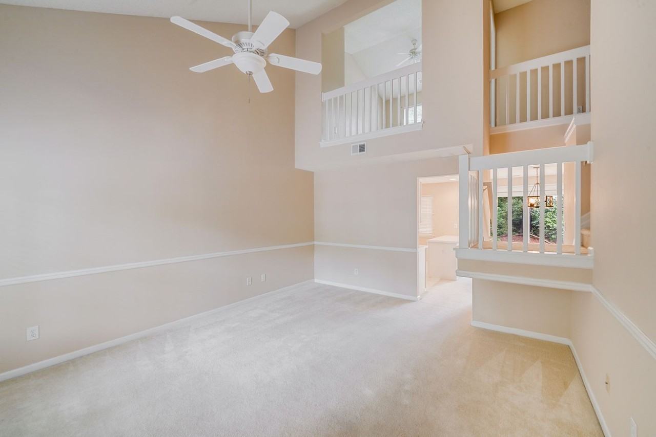 15021 Deshler Ct - Photo 3 of 35