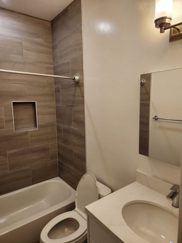 Thorn - Photo 6 of 19