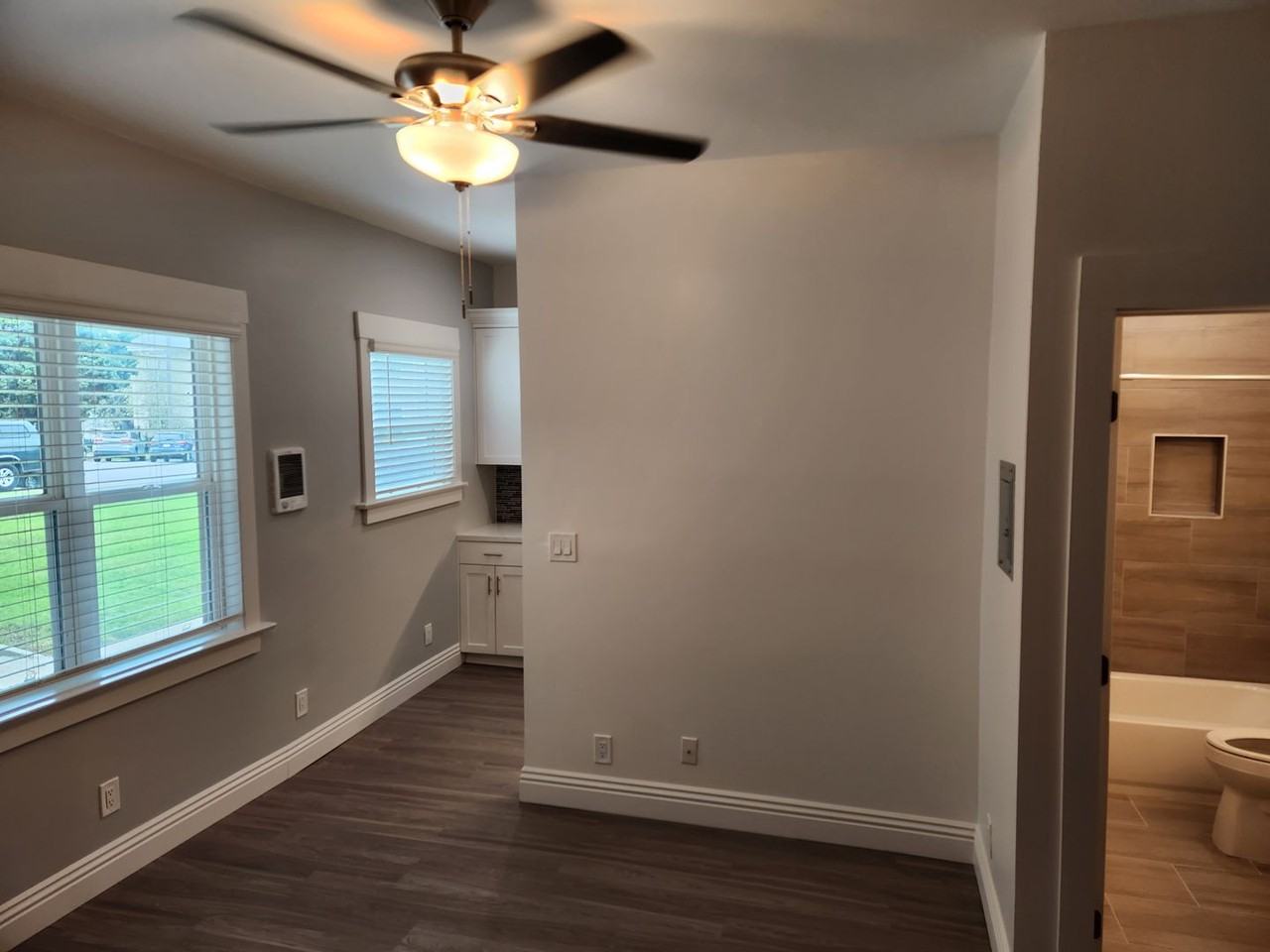 Thorn - Photo 3 of 19