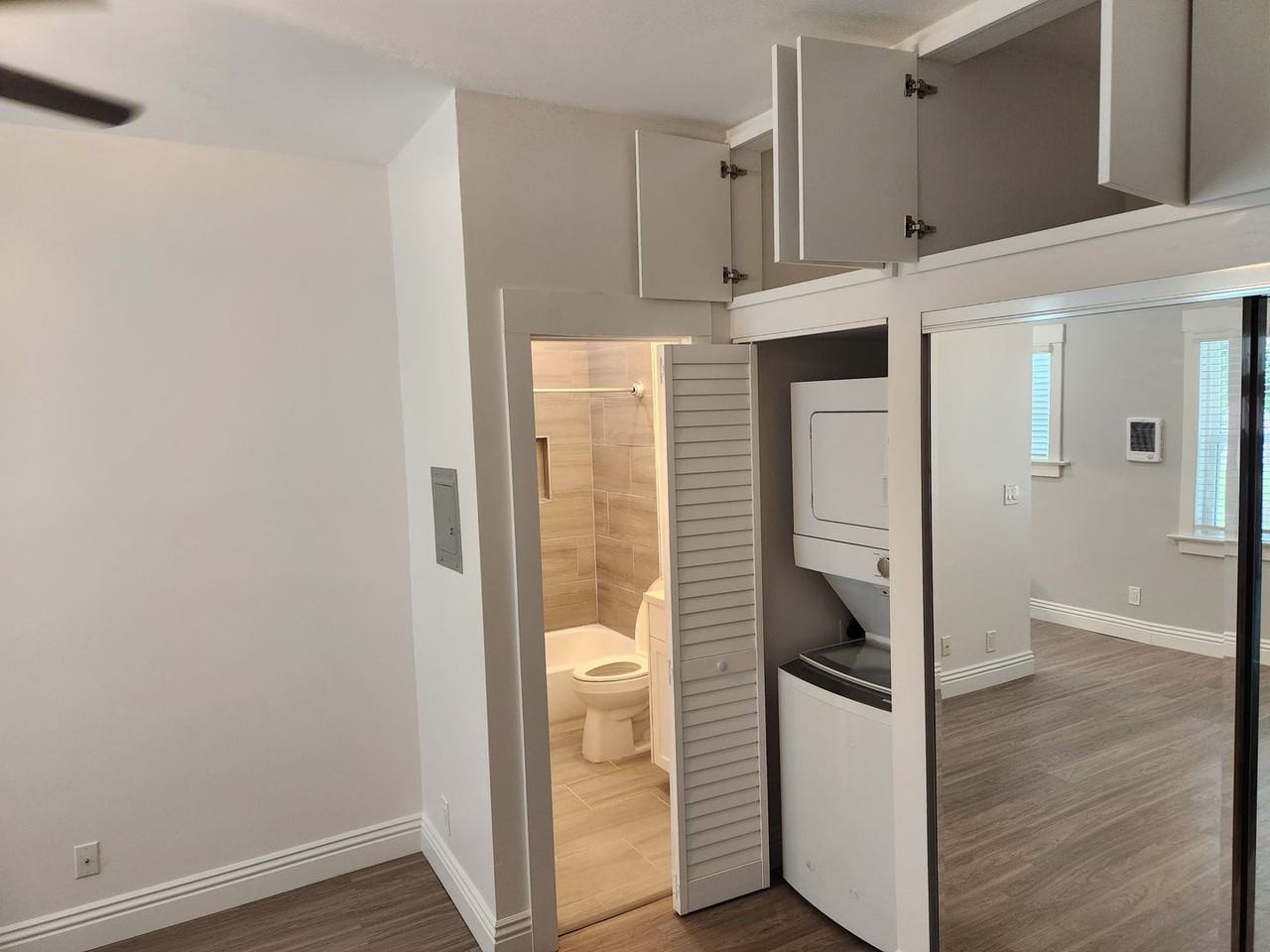 Thorn - Photo 4 of 19