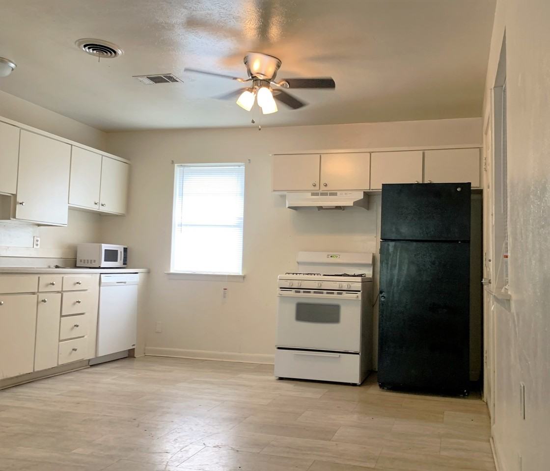 712 Juno Ln - Photo 6 of 14