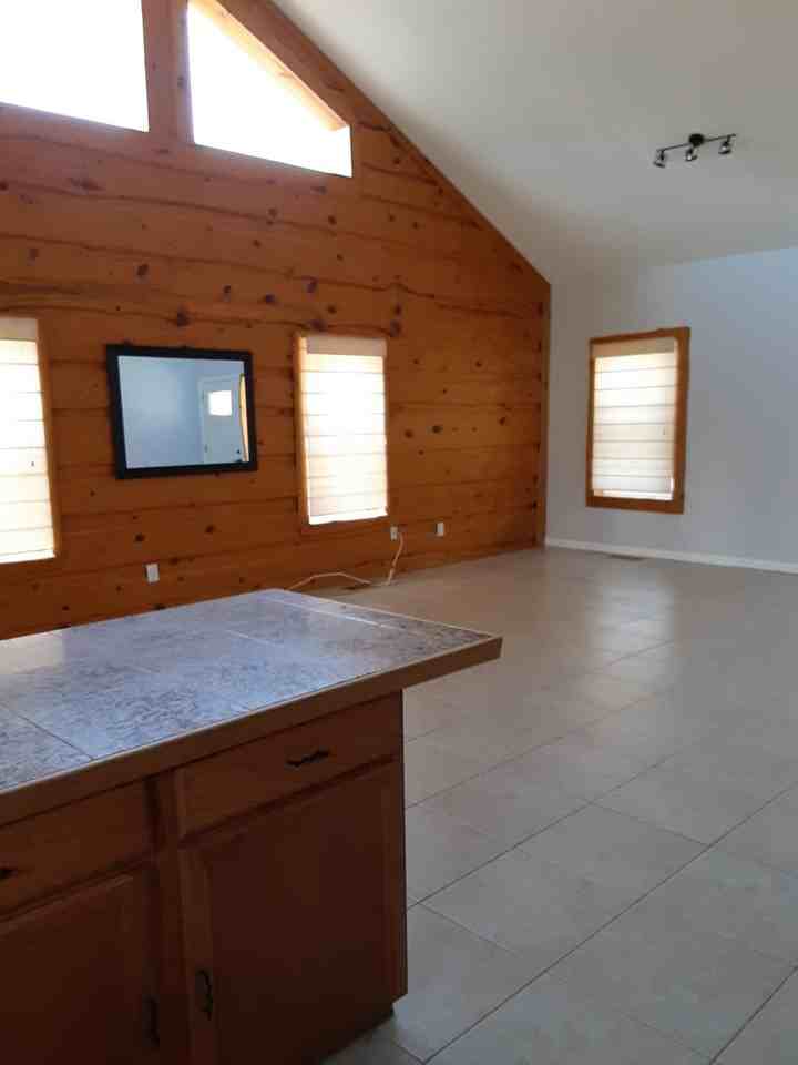 205 N 20th St - Photo 3 of 9