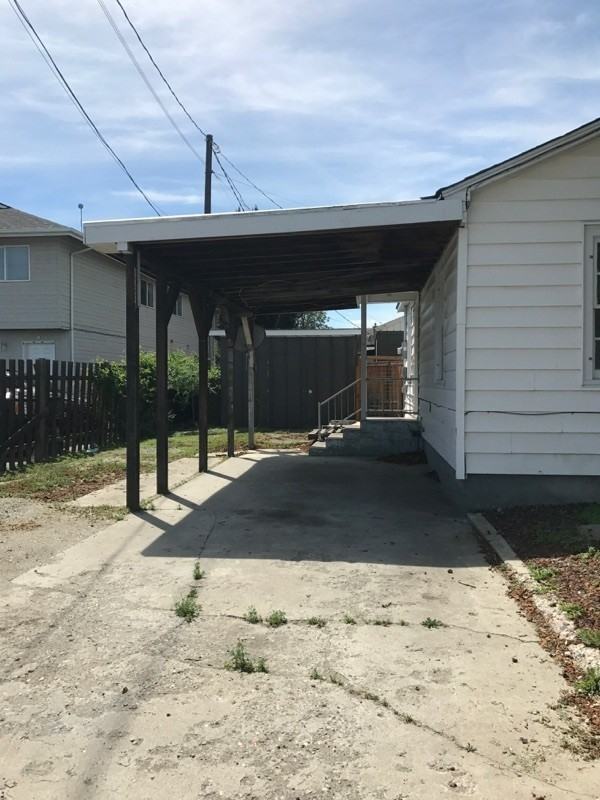1025 Yale Ave - Photo 4 of 15