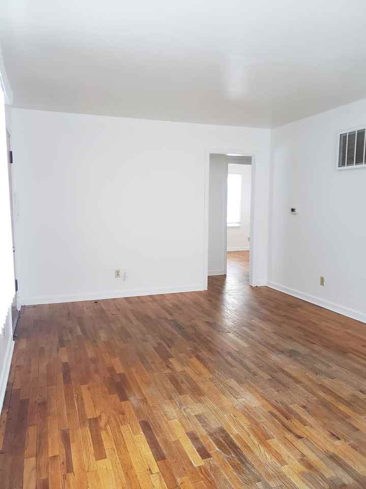 1025 Yale Ave - Photo 6 of 15