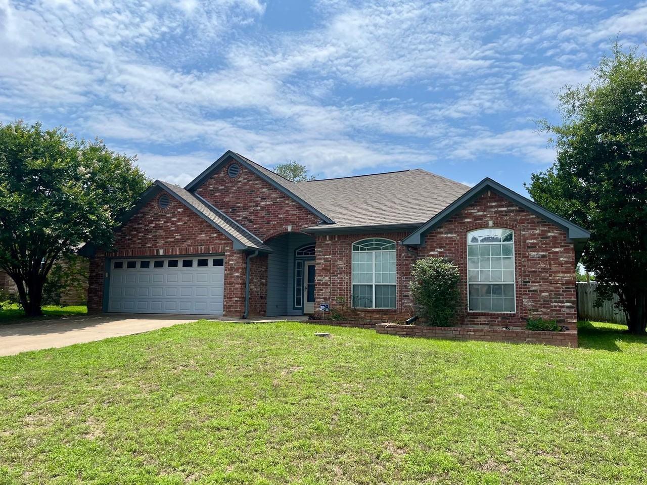 16780 Terrebonne Dr - Photo 2 of 25