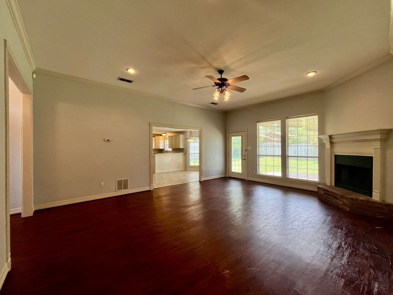 16780 Terrebonne Dr - Photo 4 of 25